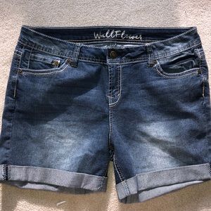 Size 17 sequined Bermuda shorts